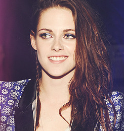 kristenforthewin:  Vote for Kristen at the Teen Choice Awards 2013! Favorite Sci-Fi/Fantasy