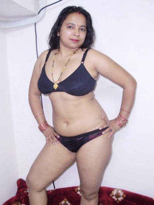 sherryf19: #sexy #desi #armpits #fetish #indian #young #armpit #axilla #lick #suck #bra #boobs #unde