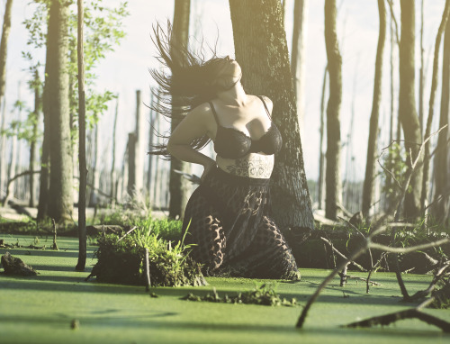 photosbyjennythompson:  Verde. Model: ladyluciferr (please don’t change my src/caption/credit Thank you :D)  