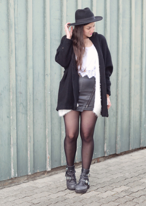 Always black (by Tanja S.)Fashionmylegs- Daily fashion from around the webBlogSubmit LookNote: To su
