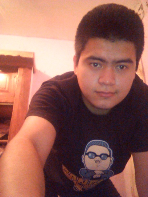 gusgameaholic:  Hello friends time without posting selfies here are some pics I sent