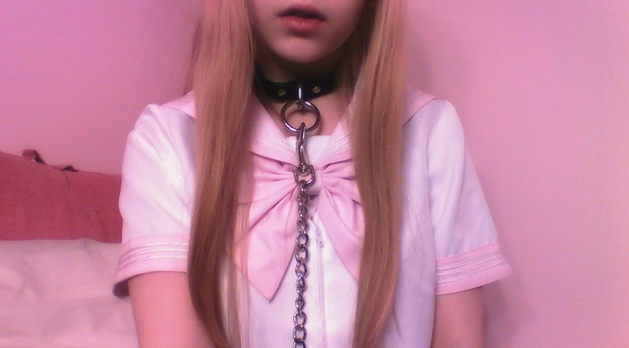 small-fawn:  Dressing up cute to avoid studying for finals~（＾Ｏ＾☆♪ 