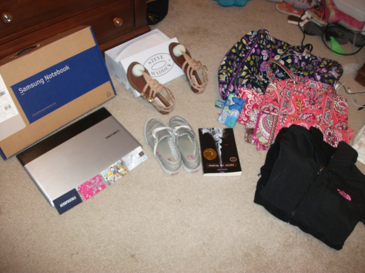 aloeza:  HUGE GIVEAWAY! HUGE GIVEAWAY! HUGE GIVEAWAY! HUGE GIVAWAY! do not delete