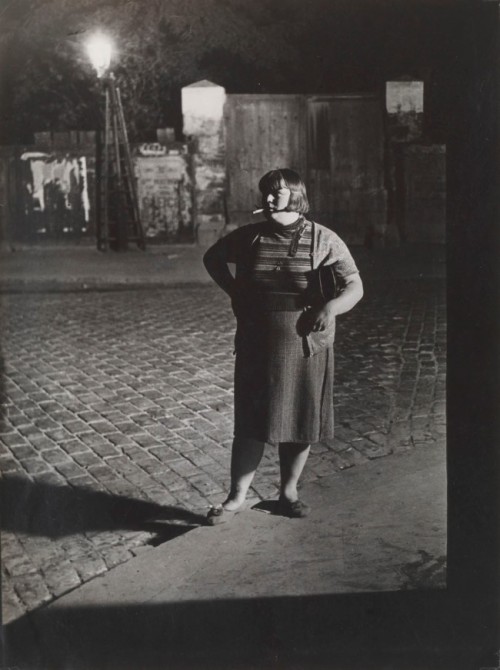 secretcinema1: Prostitute, Quartier Italie, Paris, 1932, Brassai