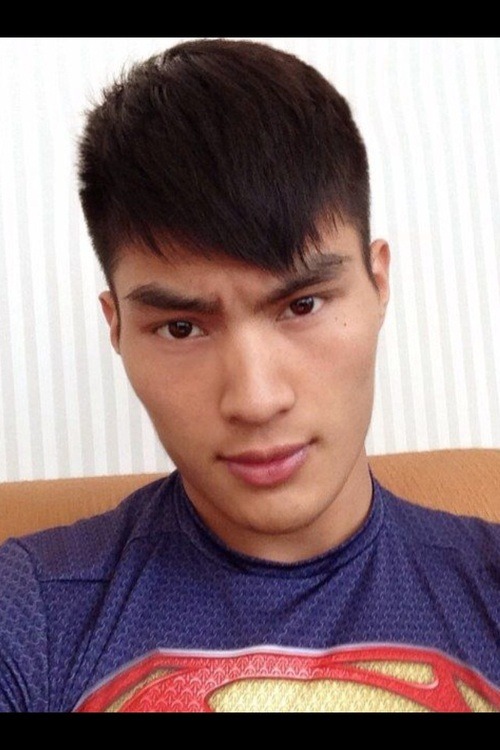 yumyumasianhunks:  yum yum Asian hunks. check out my blog