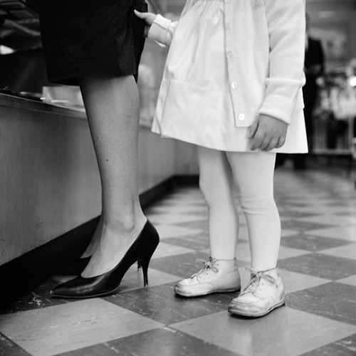 sharontates: Photography’s Best Kept Secret: The Allure of Vivian Maier [X]Via theculturetrip