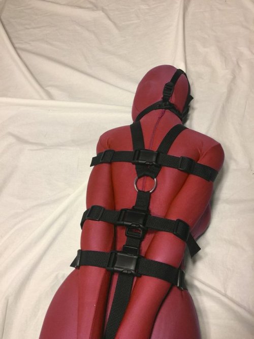 hexthings:  Scarlet Zentai Strapped part2