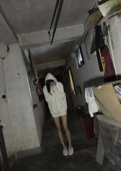 bellebodys: 作品中模特在本群内 【群介绍】大尺度模特资源群，大Pro专属群。群内包括人体模特，露出模特，外拍模特，私房模特，私处特写，商务伴游，直播网红等全国各地的优质女神级模特。 进群后