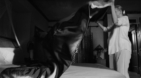 areyou-stillawake:    The Messengers (2007)   