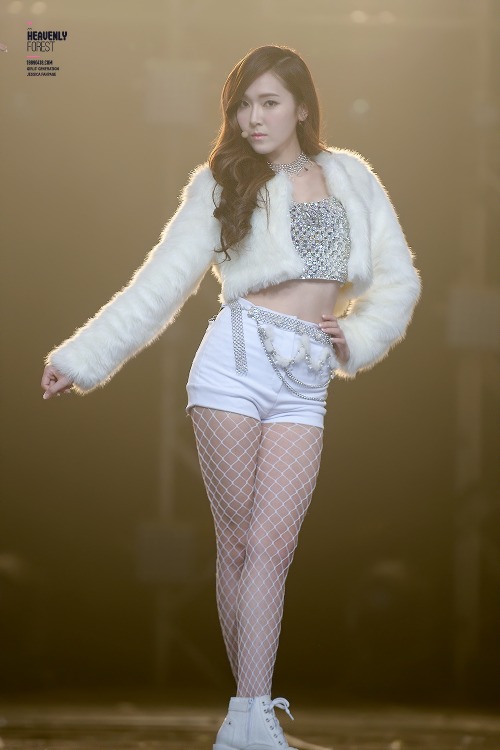 http://asiancelebritytights.tumblr.com/post/150728373812