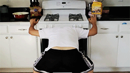 sticktofashion:   &ldquo;Hey Mark… THINK FAST!”  Baking Simulator: Markiplier