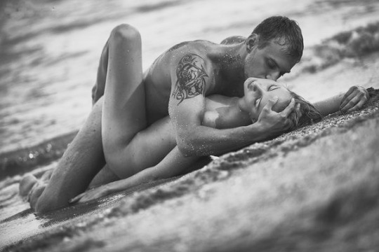 “Echo of the waves appears in the sky, their lights reflected in your  eyes. I&rsquo;m