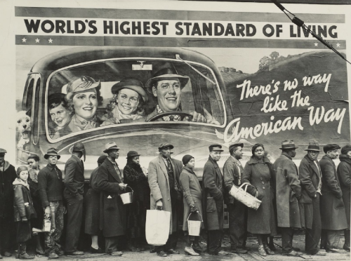 Margaret Bourke-White, At the Time of the Louisville Flood, 1937. Getalin silver print.