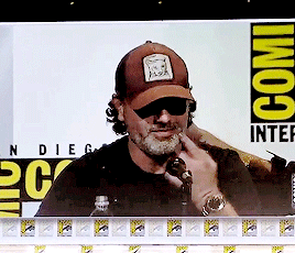reedusgif:  @wibblywobblyangel The best moment today, love these guys. #SDCC16 