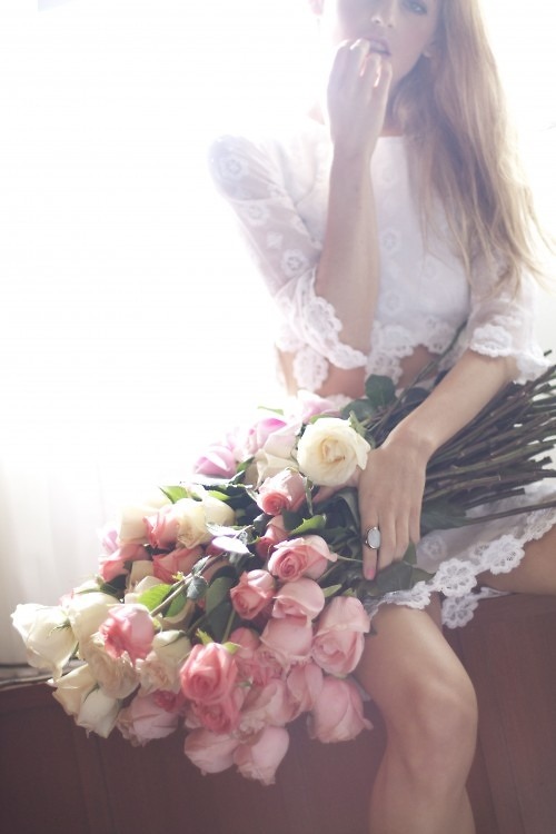 lonelyprincesskitten:  wolfstravelsinmind:  Roses…just because.    Although I don’t