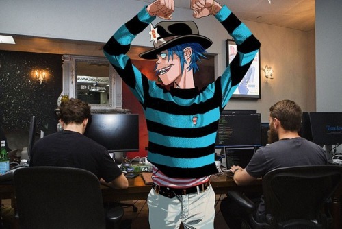 gorillaznorthamerica: 2d in the NME offices