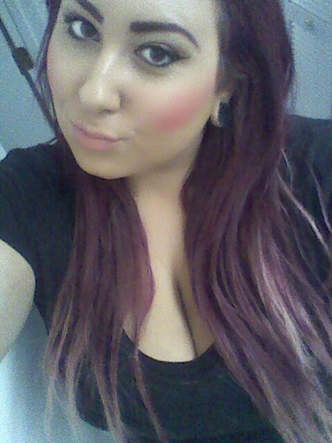 unapologeticwhore:  ~~~vain selfie princess~~~