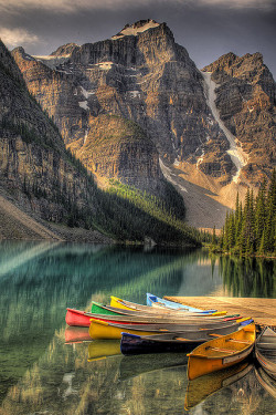 timetraveler61:  britishbulldog66:  chatoyantstone:  followthewestwind:  Moraine Canoes by JD Colourful Lyte on Flickr. Moraine Lake, Banff National Park, Canada  ♥  Now that is a beautiful place  I’m picturing myself  in one of those canoes this