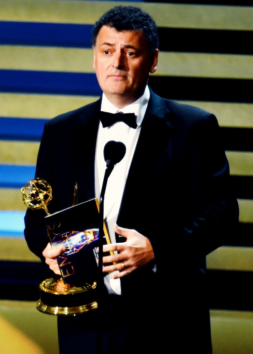 gifthescreen: Steven Moffat accepts Outstanding Writing for a Miniseries, Movie or a Dramatic Specia