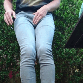wetandhappy2020: omonotagain: omonotagain: jjbabb01:Really had to go ! I thought this was removed, r