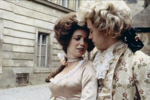 pretonobranco77:Elizabeth Berridge and Tom Hulce in Amadeus directed by Milos Forman, 1984