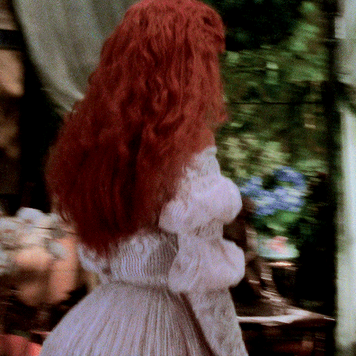 BRAM STOKER’S DRACULA Costumes Appreciation: ― Lucy Westenra’s Lace Dress (costume Design By Eiko