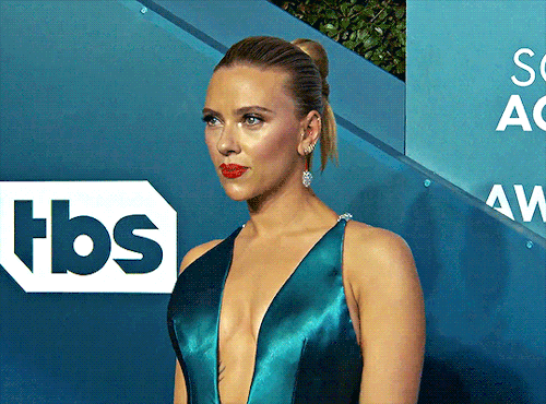 vormirjumper:Scarlett Johansson at the Screen Actors Guild Awards (2020)