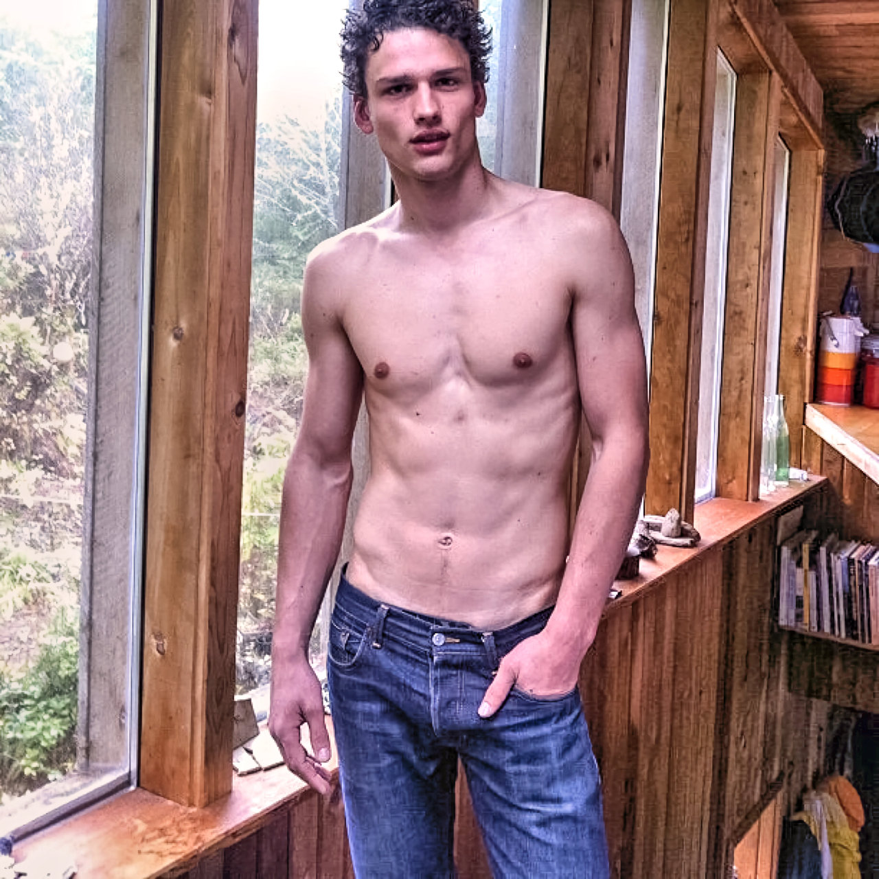 tripleaaze:
“Simon Nessman
”