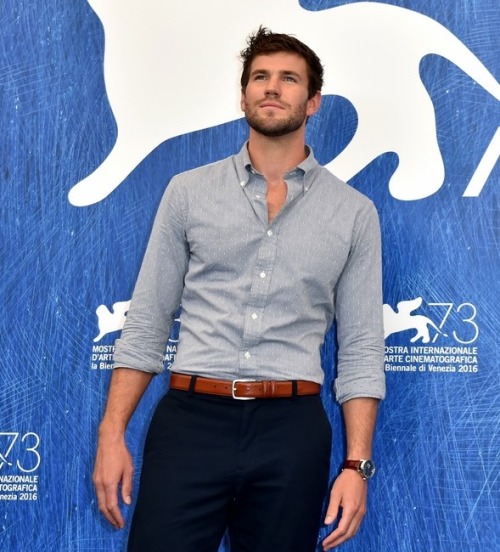 Porn vjbrendan:  Austin Stowell at the 2016 Venice photos