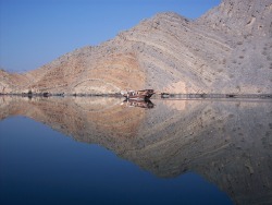 magicalarabia:  Khasab, Oman  اقرأ/ي هنا على هذا الرابط عن رحلتي إلى ولاية خصب العمانية وسباحتي مع الدلافين http://bit.ly/18taJdw www.batuta.com 