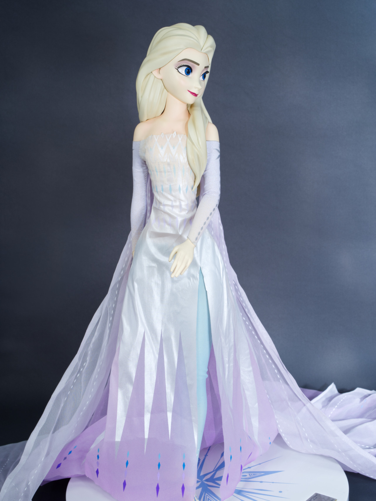 MC-018 Frozen II Master Craft Elsa