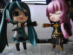 SORRY FOR THE BAD QUALITY/LIGHTING;;; but yea here are some photos of my miku and luka nendoroids as requested!♥ (and inappropriate tako)