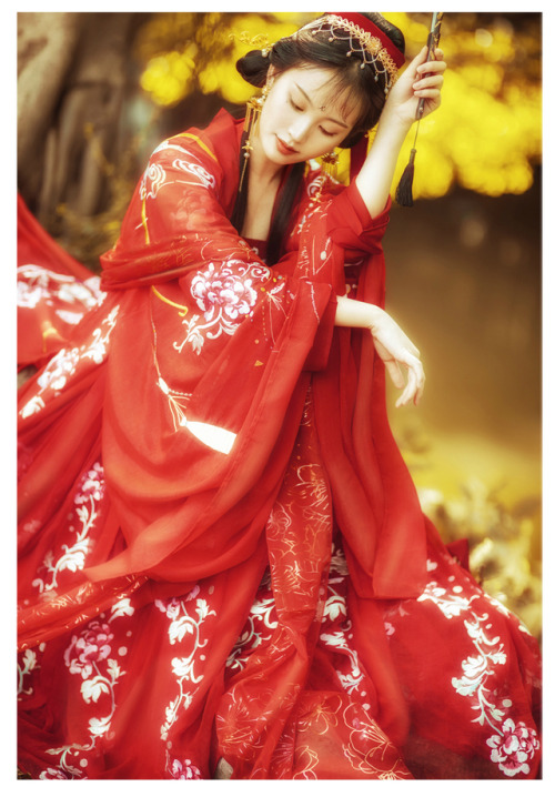 Chinese hanfu by 华姿仪赏