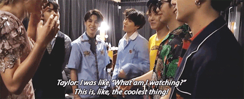 Taylor Swift Meets BTS Backstage At The 2018 Billboard Music Awards
