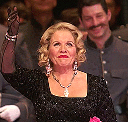 parmandil:Renée Fleming taking her last bow after Der Rosenkavalier