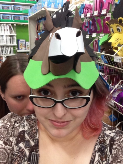 I went to a store to do a thing with my buds on wednesday and I found the most beautiful hat