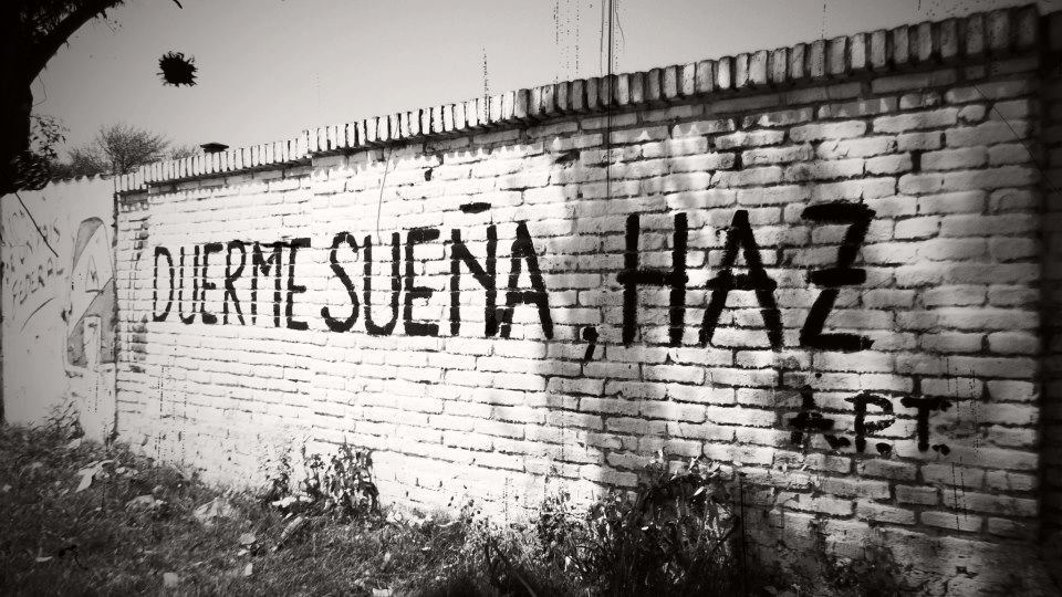 somospoesia:  Haz! Buenas Noches! Somos Poesia en Facebook Somos Poesia en Twitter