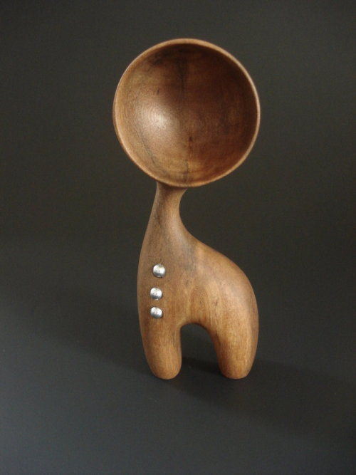staceythinx:  Whimsical wooden spoons by Terry Widner. You can purchase his work at his Spoontaneous Etsy store. 