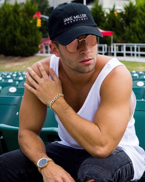hotstudsdaily:Jake Miller (x) 