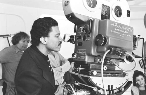 retrostarwarsstrikesback:Carrie fisher,Mark Hamill and Billy Dee Williams behind the camera while fi