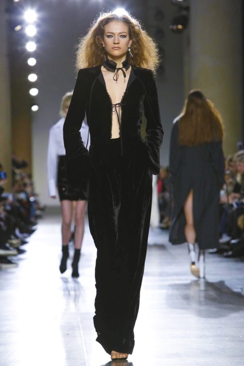 magdafrvck:topshop unique fw 16