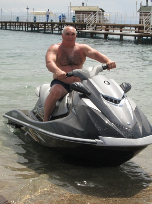 naughtydbn:  Super hot daddy bear