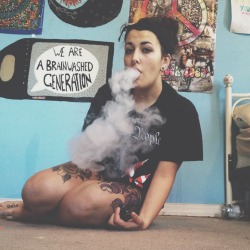 justatrippyhippie:  Big rips only ✌️