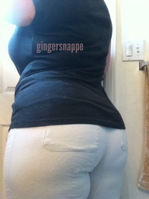 gingersnappe:  gingersnappe:  Compilation of my butt..  Butt.