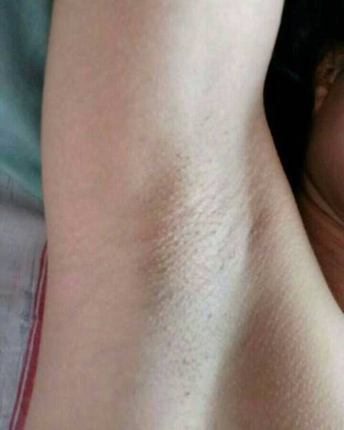 armpitloversblog: Show me those sexy Armpits