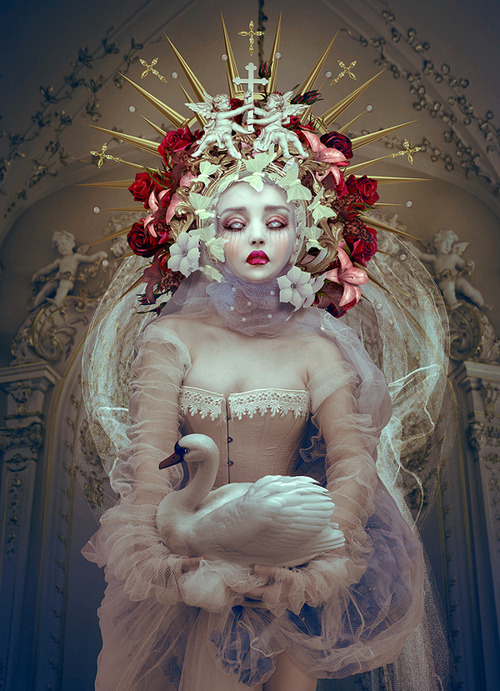 visualstatic101:  artist Natalie Shau 