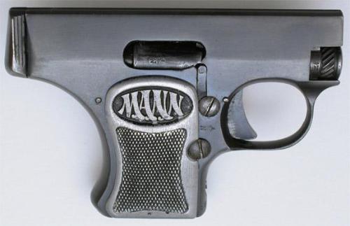 The Mann Semi automatic pocket pistol,By the 1920’s the gun market was saturated with small .2