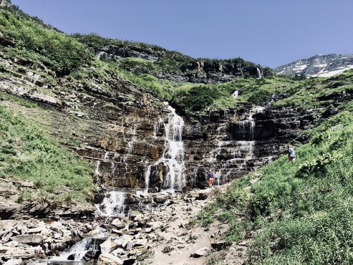 b1ythe: Glacier National Park || credit