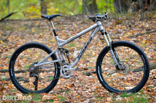 papapapapanda:  (via First Impression: Turner Burner 27.5 | Dirt Rag Magazine) 個人的見どころ満載記事。