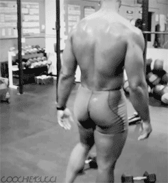 justchillingpapi:  All that ass!  